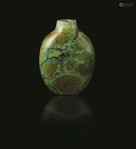 A hardstone snuff bottle, China, Qing Dynasty