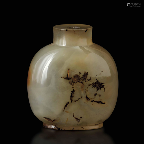 An agate snuff bottle, China, Qing Dynasty, 1800s