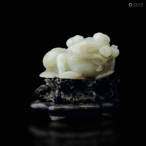 A carved jade frog, China, Qing Dynasty