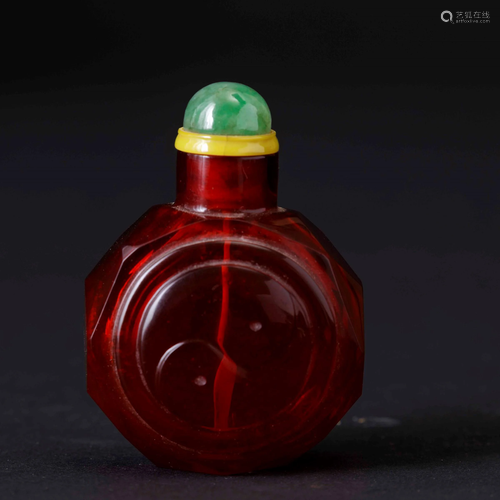 A glass snuff bottle, China, Qing Dynasty, 1800s