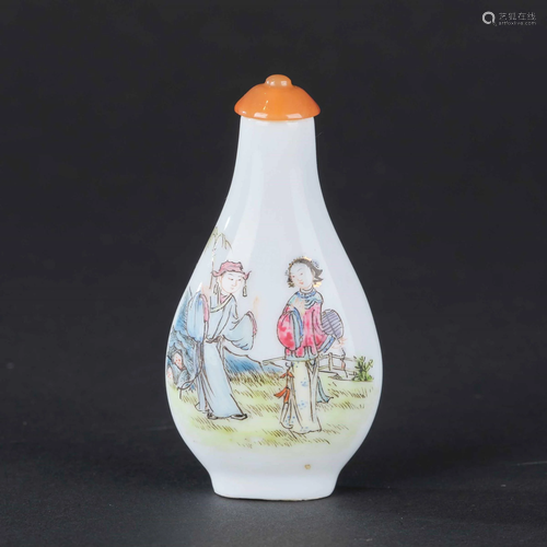 A porcelain snuff bottle, China, Qing Dynasty