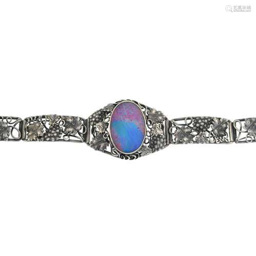 An Australian Arts and Crafts silver opal doublet bracelet,