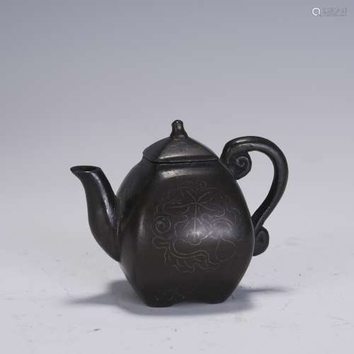 Qing Dynasty Bronze Holding Pot