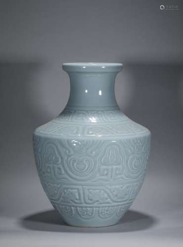 Qing Dynasty Qianlong Blue Glazed Zun