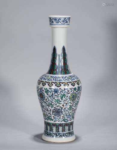 Qing Dynasty Yongzheng Doucai Flower and Hammer Bottle