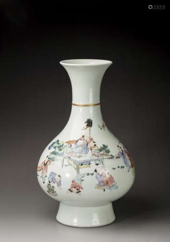 Famille rose Pipa Vase, Qianlong Period , Qing Dynasty, chin...