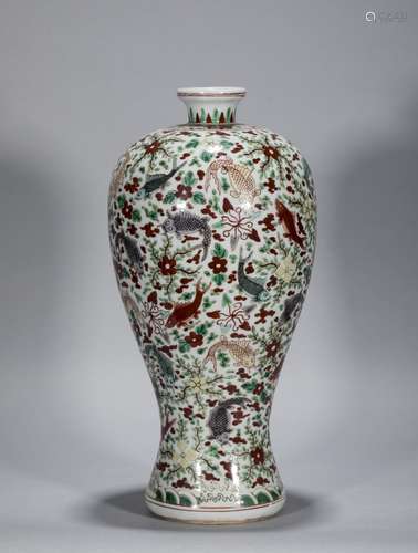 Ming dynasty colorful fish vase