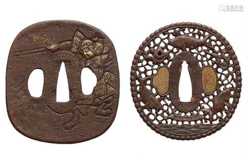 Deux tsuba. Le fer. Edo-Zei, 18e/19e s. a) Quadrangulaire ar...