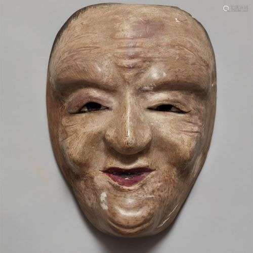 Masque d'un vieil homme. Bois, peinture polychrome. Période ...