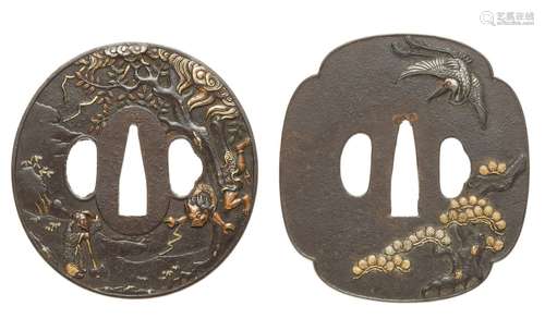 Deux tsuba. Le fer. Période Edo, 18e/19e siècle. Les deux so...