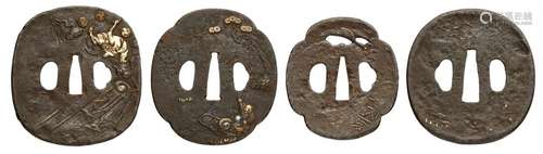 Quatre tsuba. Le fer. Période Edo, 18e/19e s. a) Quadrangula...