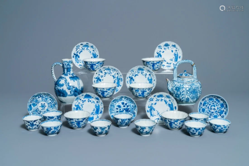 A collection of Chinese and Japanese blue and white