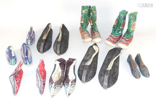 CHINE - Vers 1900 Ensemble comprenant six paires de chaussur...