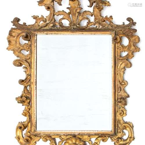 An Italian carved giltwood mirror