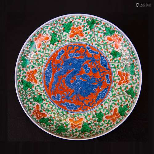 AN IRON-RED DECORATED DOUCAI 'DRAGON' DISH