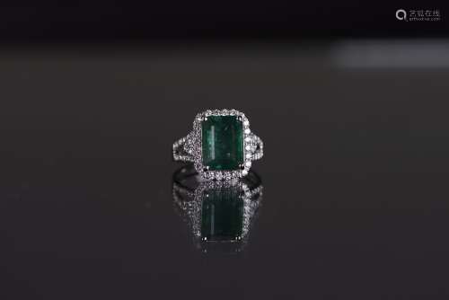 5.88 CT EMERALD & 0.89 CTS DIAMOND RING, WITH AIG/AGL CERTIF...