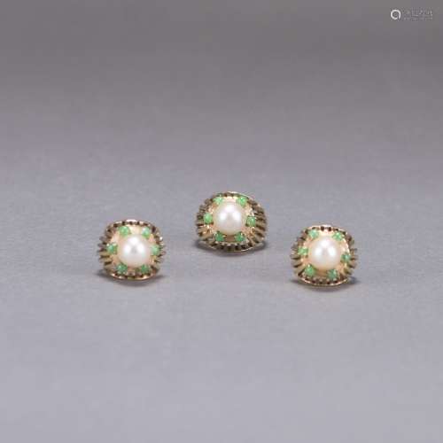 (LOT OF 3) A SET OF 14K PEARL EARINGS AND A RING