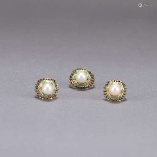 (LOT OF 3) A SET OF 14K PEARL EARINGS AND A RING