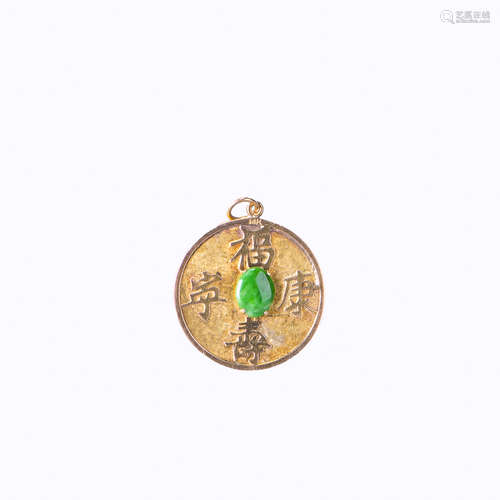 A JADEITE 18K GOLD PENDANT