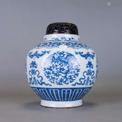 A BLUE AND WHITE 'PHOENIX MEDALLION' JAR WITH COVER