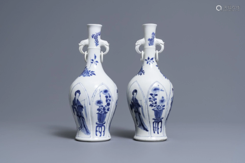 A pair of Chinese blue and white vases with elephant