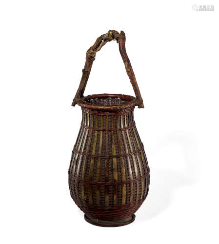 19世纪末～20世纪初 原木提梁竹编筒壶形花器