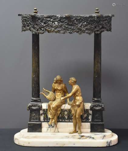 Sculpture en bronze et marbre faisant lampe. Personnage anti...