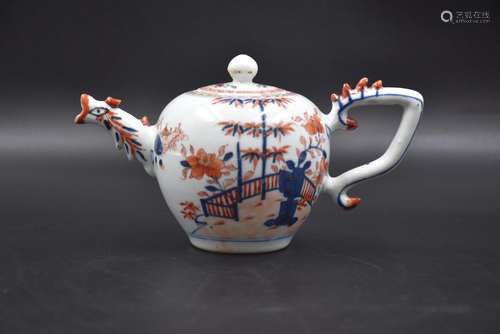 Théière en porcelaine de Chine XVIII ème siècle. (Petits acc...