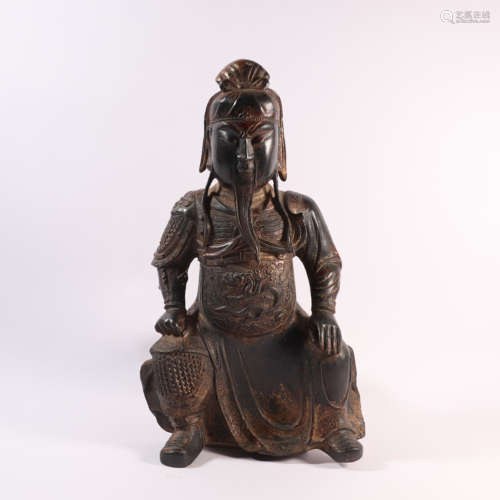 A bronze statue of guangong