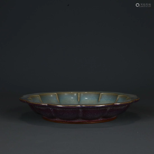 A JUN KILN LOTUS PETALS RIM PLATE