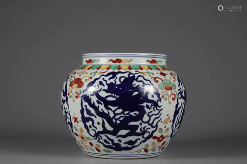 BLUE AND WHITE WUCAI 'DRAGON' PORCELAIN JAR