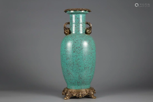 A GILT ROBIN'S EGG GLAZED VASE