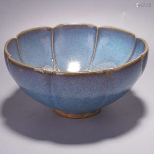 A jun ware purple lobed bowl