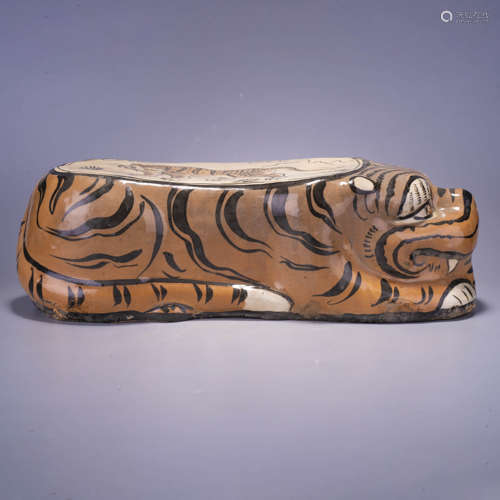 A cizhou kiln painted tiger pillow