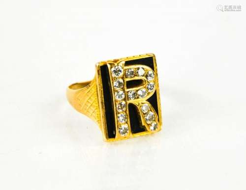 Bague sigillaire en or (non marqué), portant l'initiale R, s...