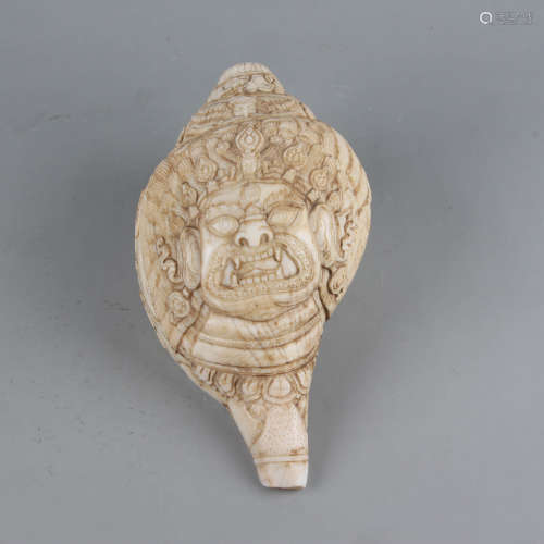 A buddhist porcelain conch