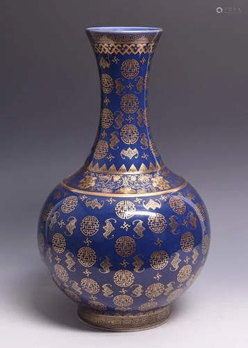 BLUE GLAZED GILT-DECORATED PORCELAIN VASE, GU…