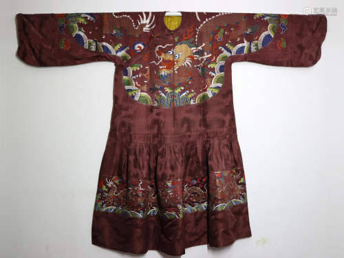 QING SILK RED-GROUND EMBROIDERED DRAGON ROBE