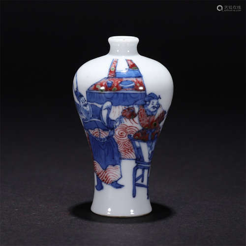 An underglaze-blue and red-glaze opera figural snuff bottle