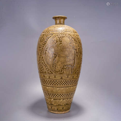 A xiangzhou kiln figural meiping vase