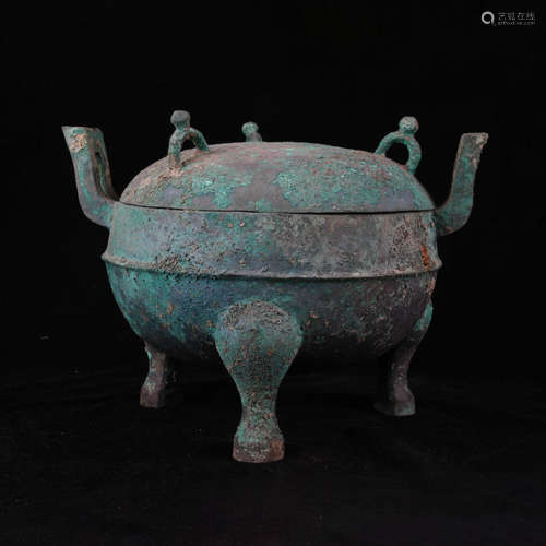 An archaistic style bronze tripod vessel, ding