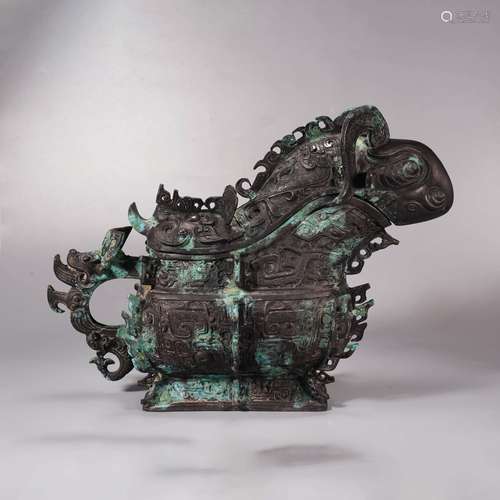 An archaistic style bronze vessel, gong