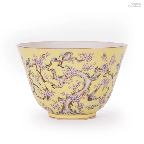 YELLOW-GROUND 'BIRD ON PLUM' PORCELAIN BOWL, TONGZHI