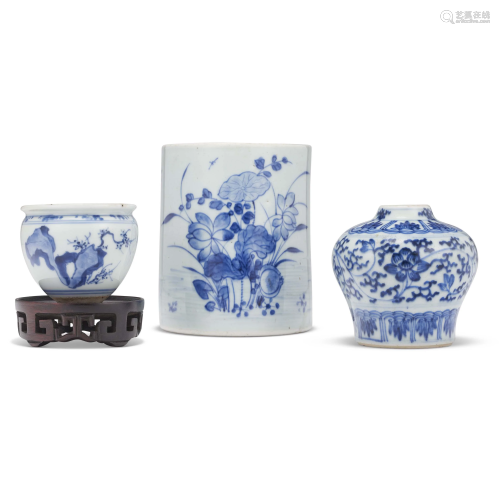 THREE BLUE AND WHITE VESSELS