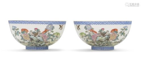 A PAIR OF FAMILLE ROSE BOWLS