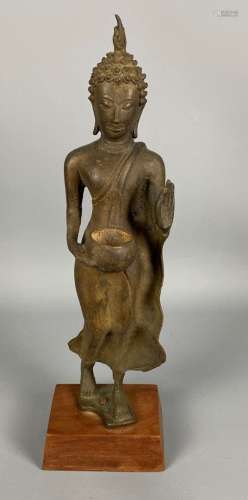 Bouddha en bronze hauteur 29 cm sans le socle de style Sukkh...