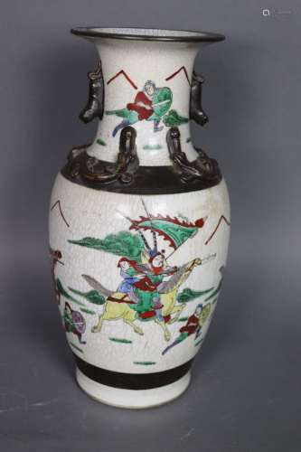 Vase en porcelaine de Nankin, Chine, XX ème, h : 35 cm
