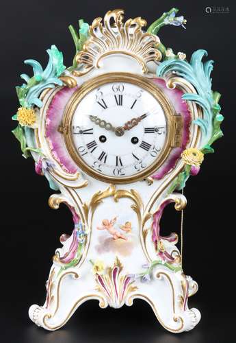 Meissen Tischuhr 18. Jahrhundert, porcelain clock 19th centu...