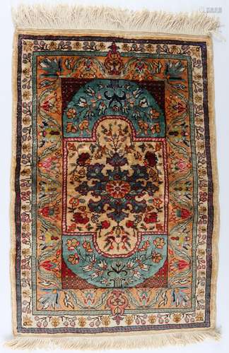 Kleiner Seidenteppich, silk carpet,