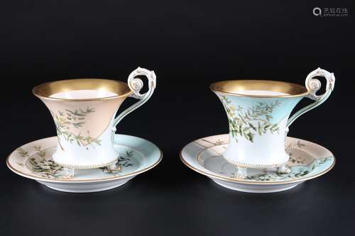 KPM Berlin 2 Jugendstil Tatzentassen 1904, wedding cups with...